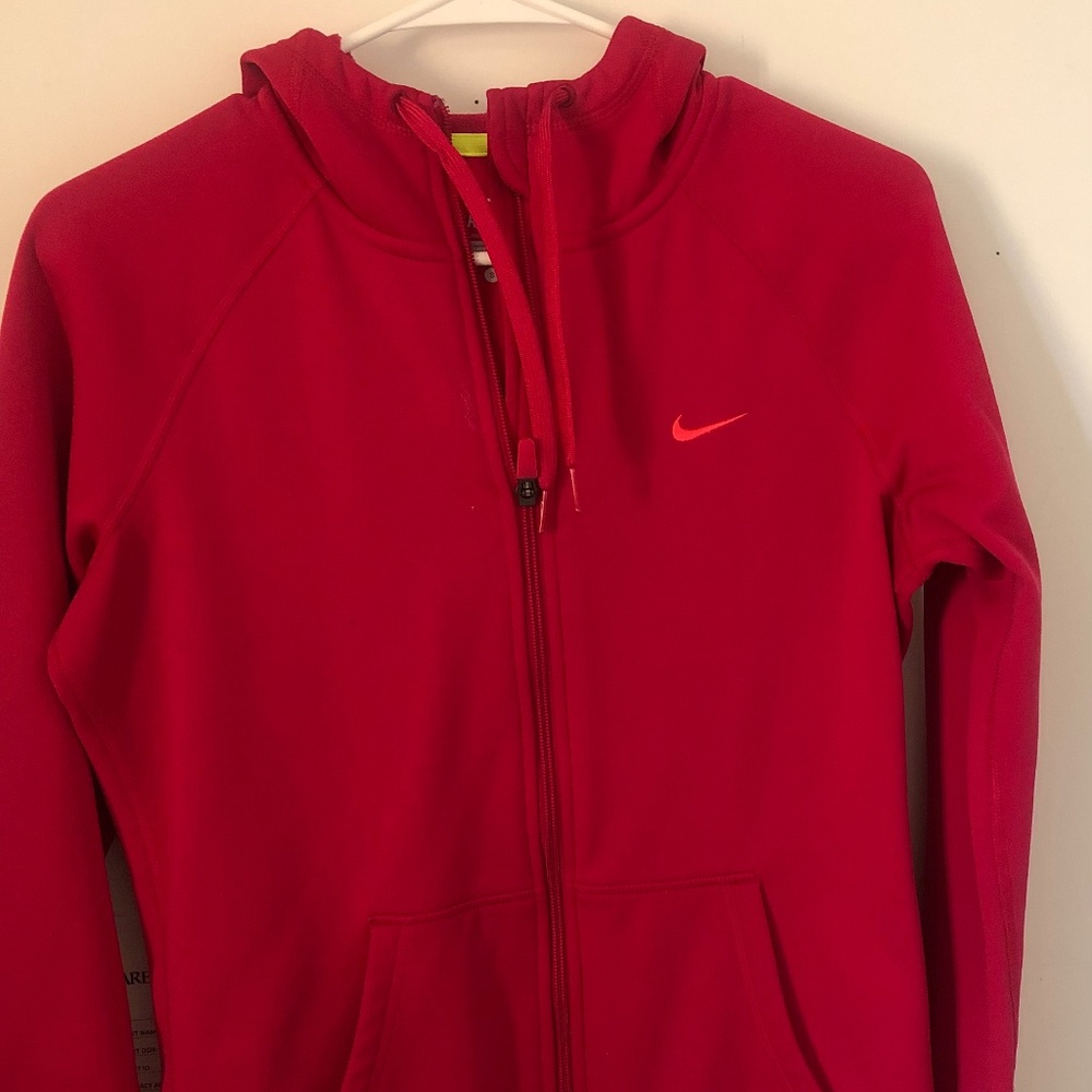 Nike Women’s   Therma-Fit; Color Hot Pink, Front Zipper Thumb-Holes Size Small
